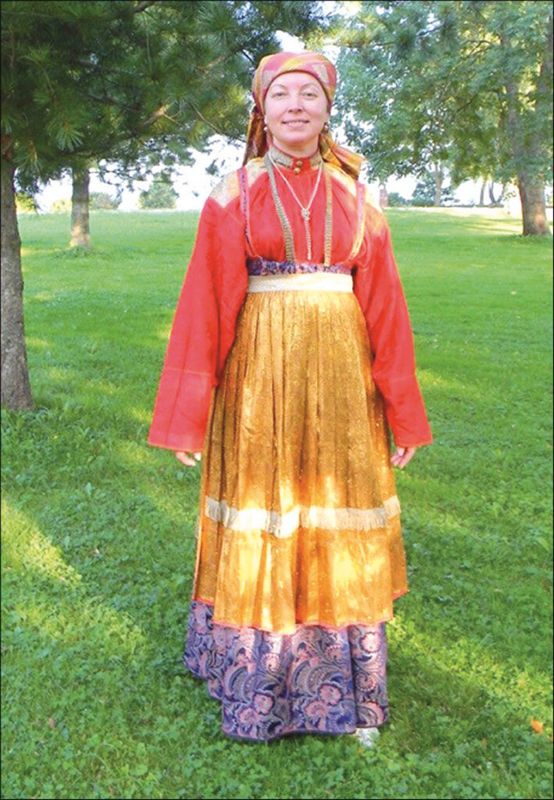 Татьяна Дронова в традиционной одежде своей староверческой родины.
