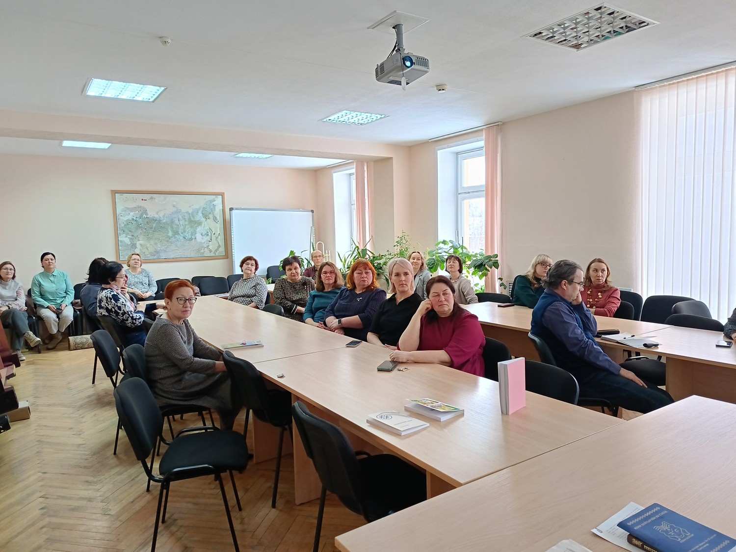 Презентация новых словарей коми языка