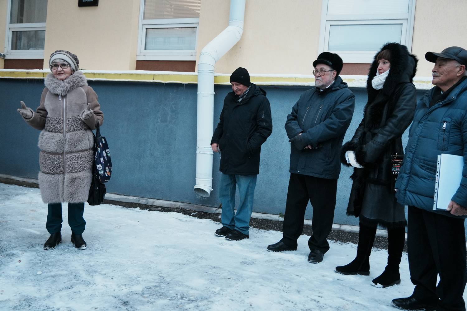 Открыта мемориальная доска видному коми ученому Любомиру Жеребцову