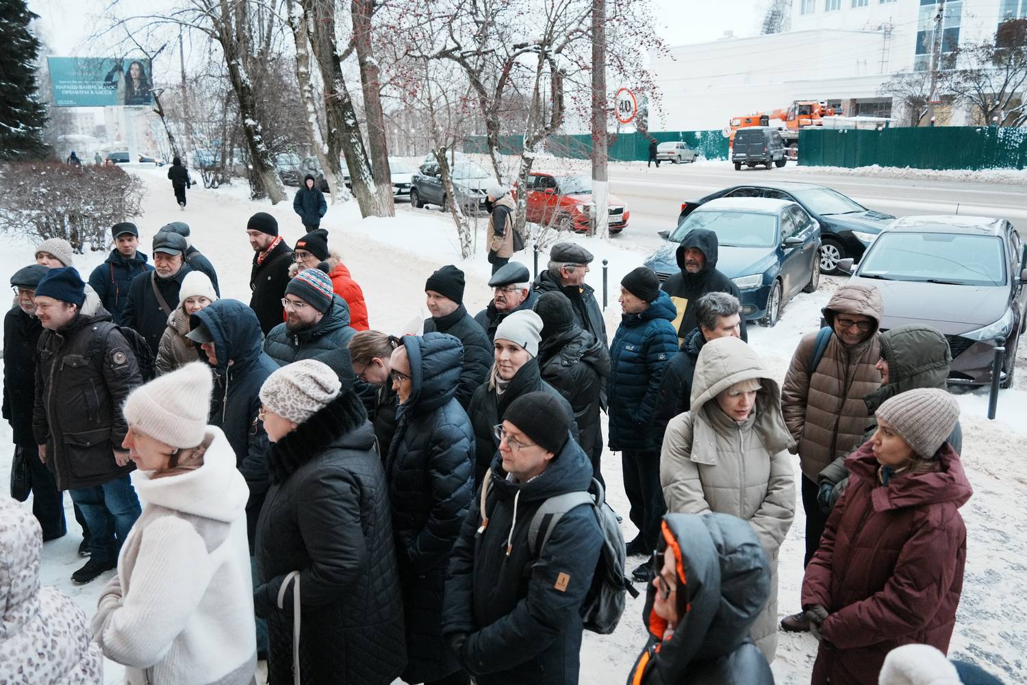 Открыта мемориальная доска видному коми ученому Любомиру Жеребцову