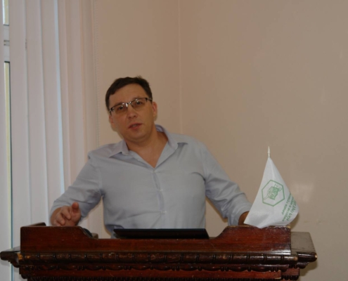 В ИЯЛИ состоялась открытая лекция Виктора Карманова «Древний человек и камень»