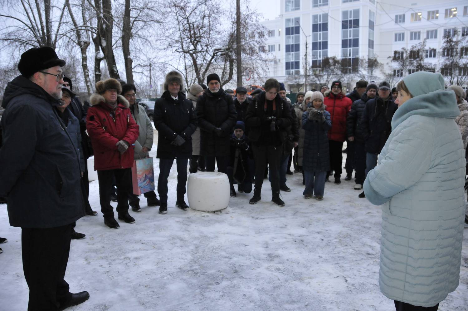 Открыта мемориальная доска видному коми ученому Любомиру Жеребцову