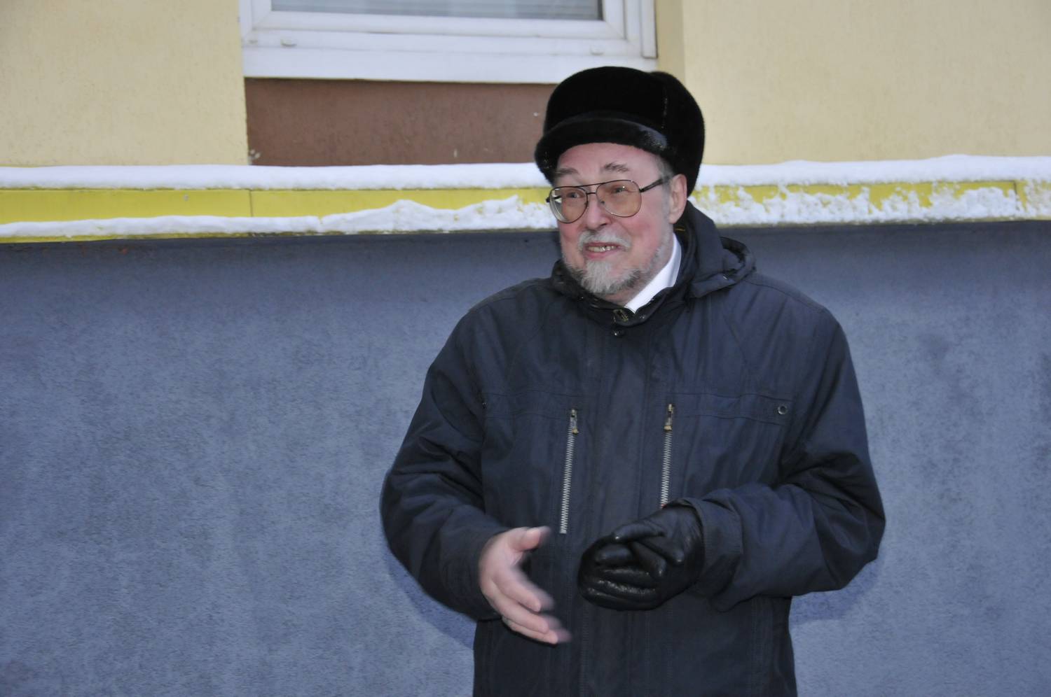 Открыта мемориальная доска видному коми ученому Любомиру Жеребцову