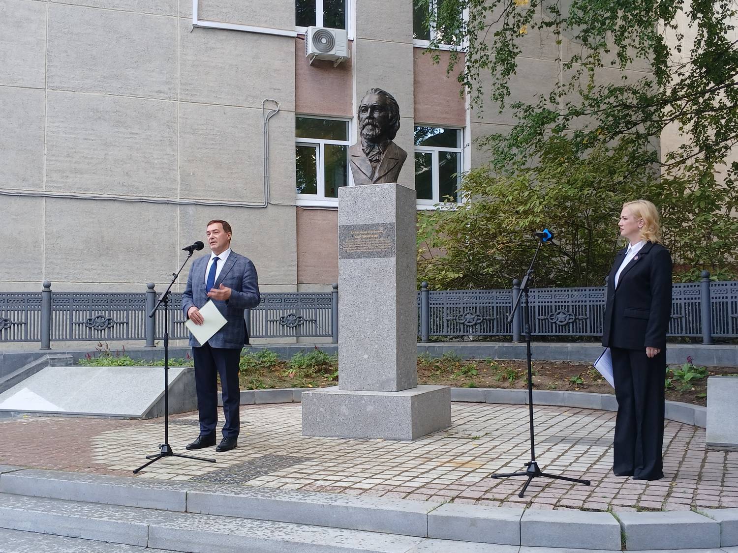 В Сыктывкаре торжественно открыт бюст академика А.П. Карпинского
