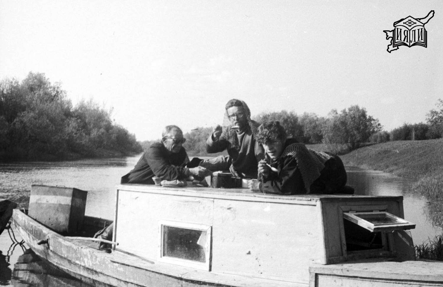 В.И. Канивец (в центре) в экспедиции 1966 г.